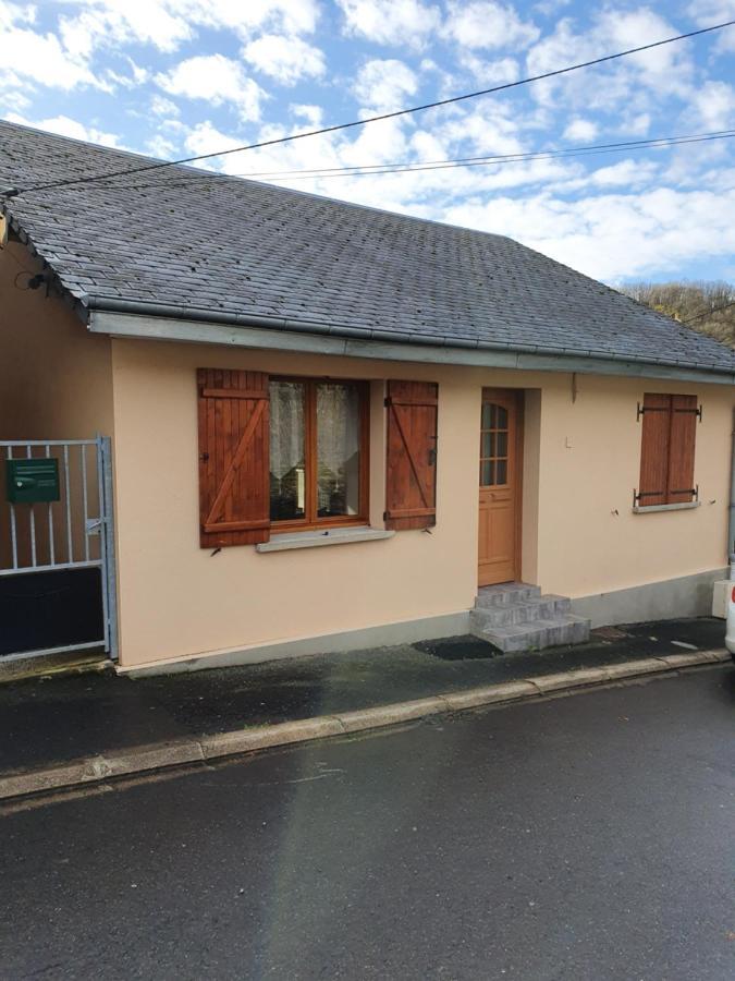 Gite Des Jardiniers Fumay Exterior foto